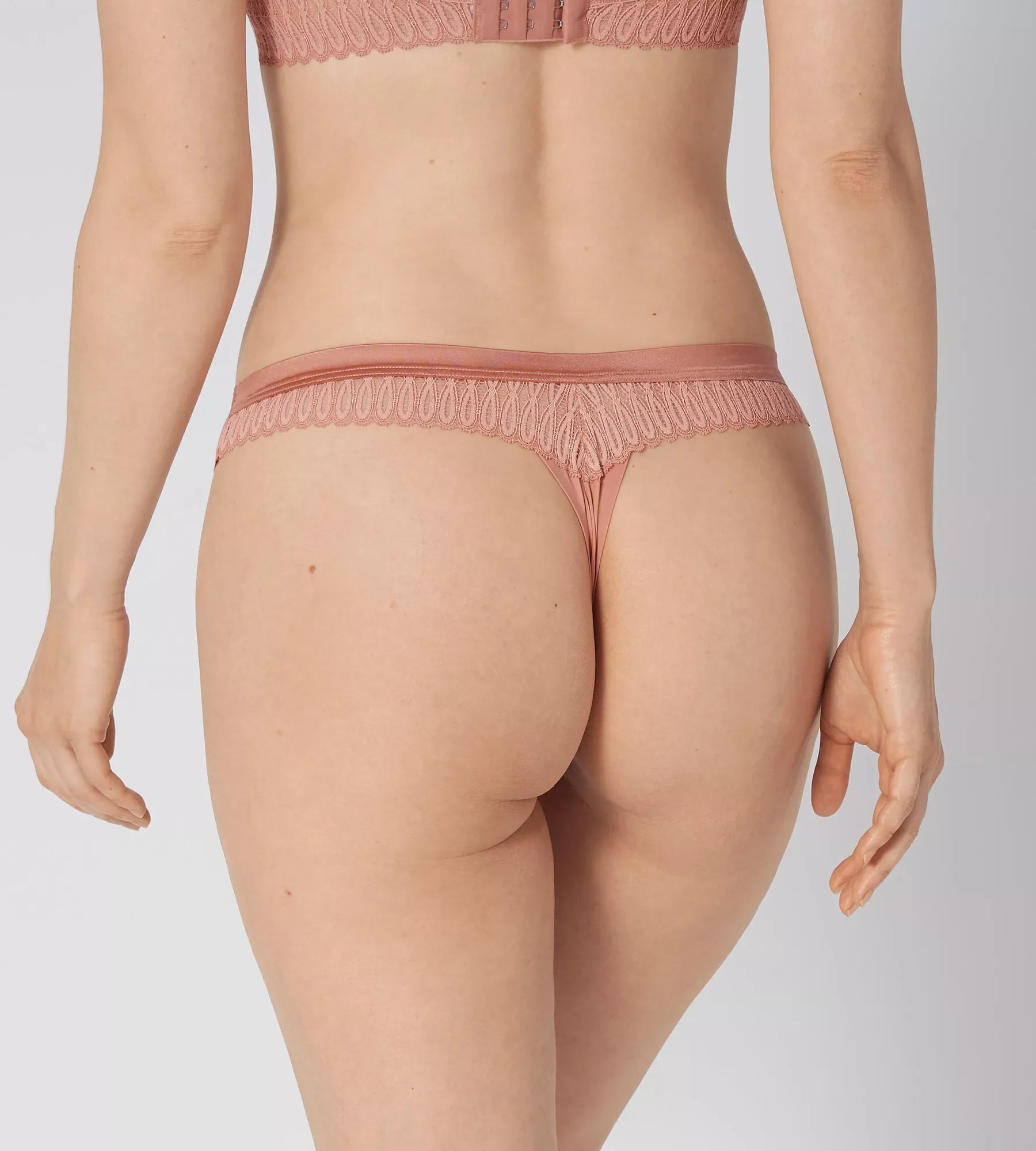 String AURA SPOTLIGHT high leg string - Sunkiss