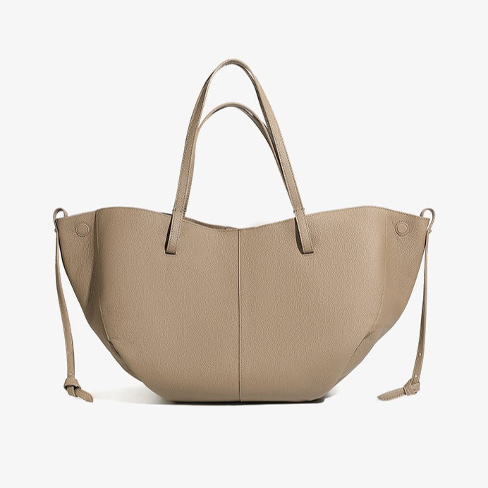 Elegant tygväska i äkta läder med pebbled läderficka