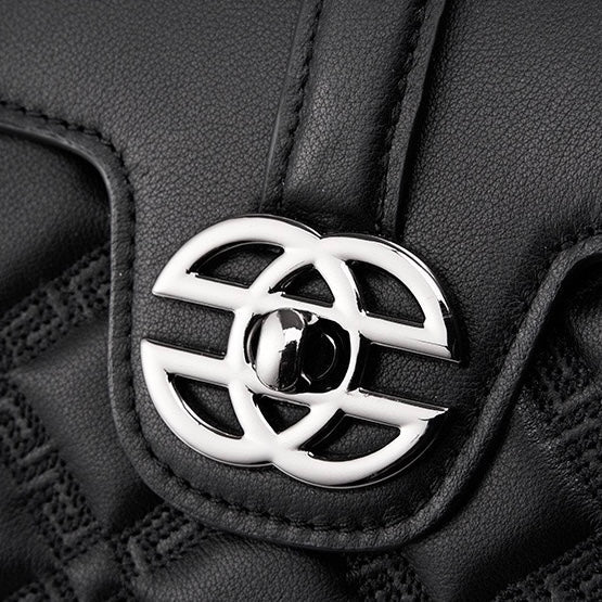 Pendlarväska i äkta läder med prägling