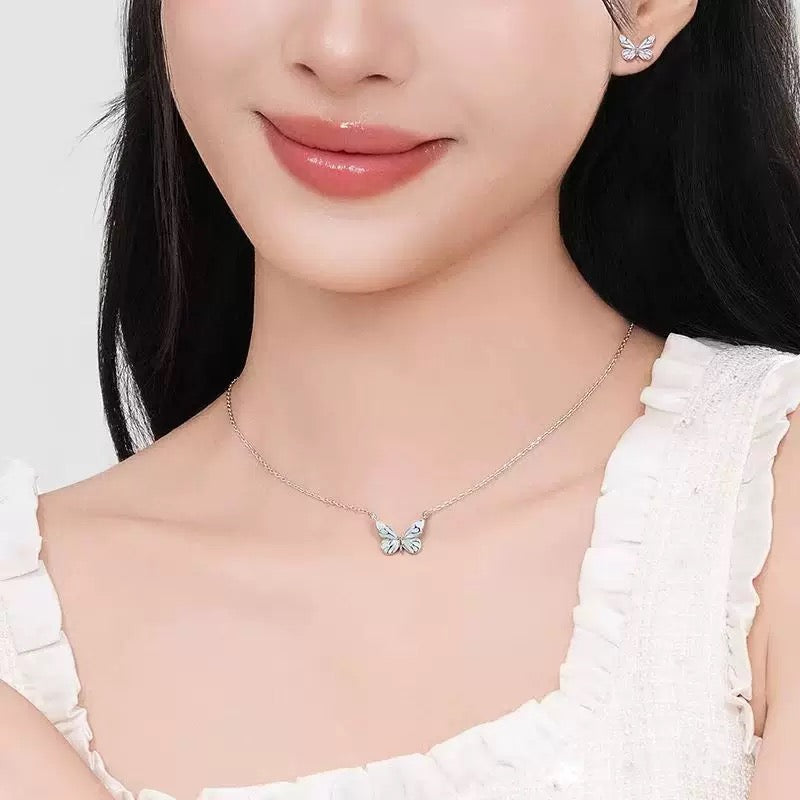 Lysande drömblått fjärilshalsband