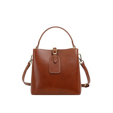 Stor axelväska i äkta läder för kvinnor