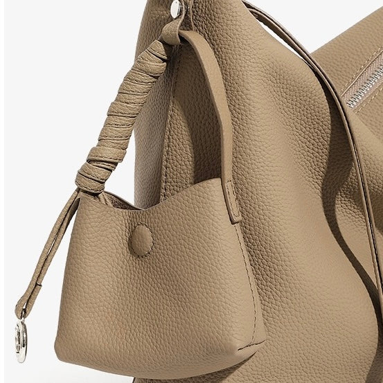 Minimalistisk axelväska i äkta läder med stor kapacitet