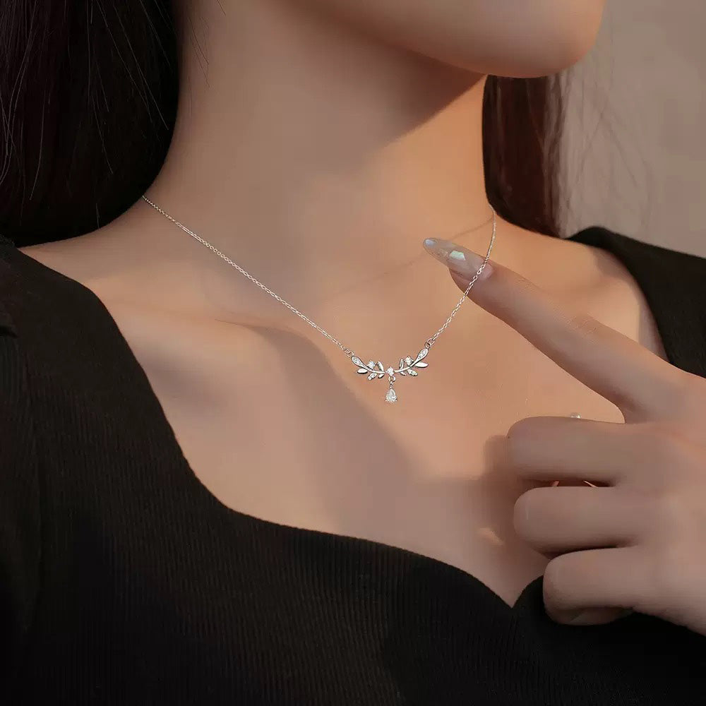 Drömhalsband för lagerblommor