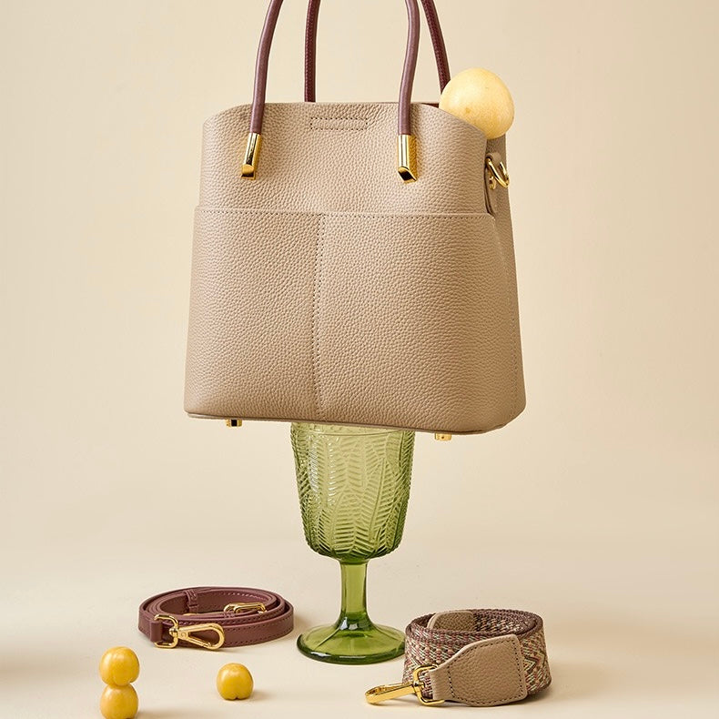 Elegant axelväska i äkta läder för kvinnor