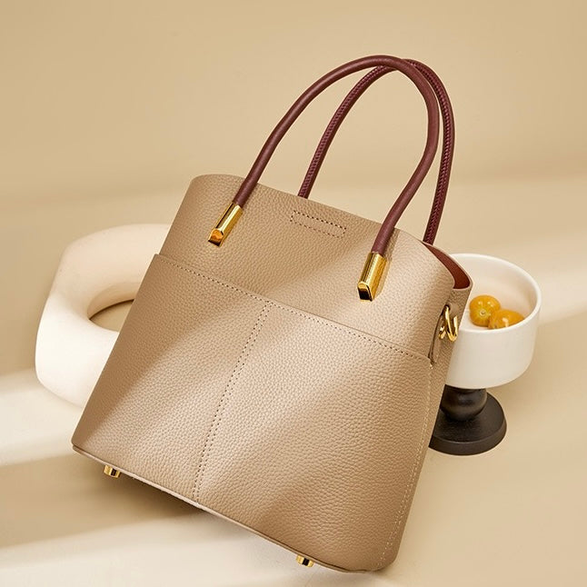 Elegant axelväska i äkta läder för kvinnor