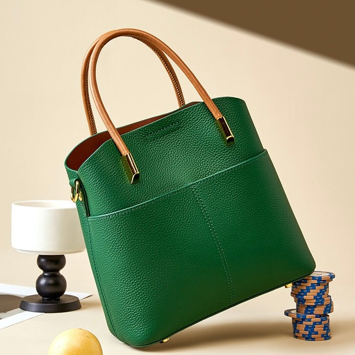 Elegant axelväska i äkta läder för kvinnor