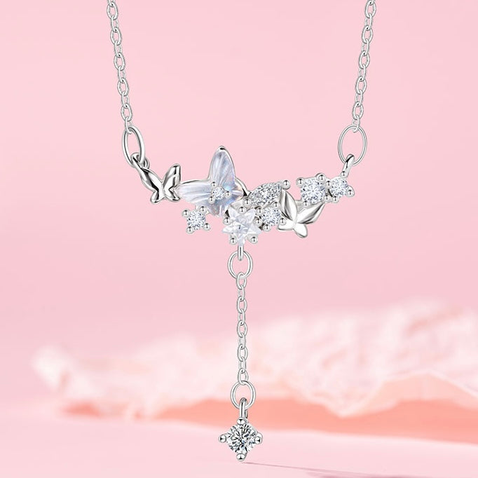 Fjärilshängande stjärnhalsband