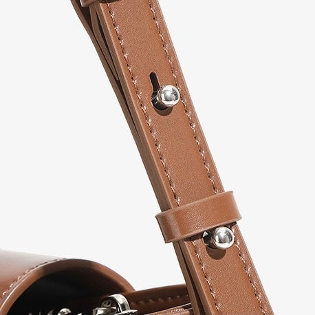 Elegant och mångsidig handhållen axelväska i läder för pendlare