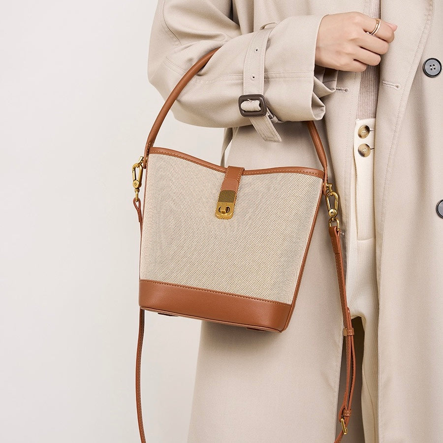 Niche Commuter Color Block vävd axelväska