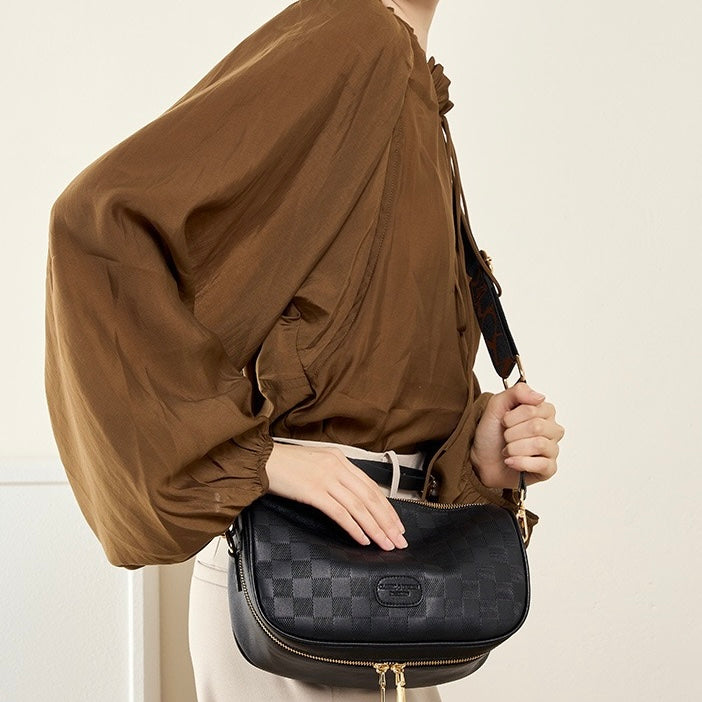 Elegant rutig axelväska i äkta läder för kvinnor