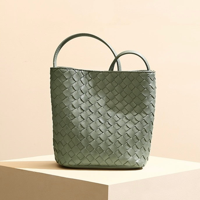 Handgjord retrovävd bucketväska i äkta fårskinn för kvinnor