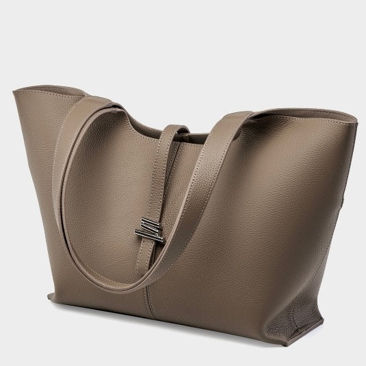 2025 Ny damväska i äkta läder med stor kapacitet för pendling