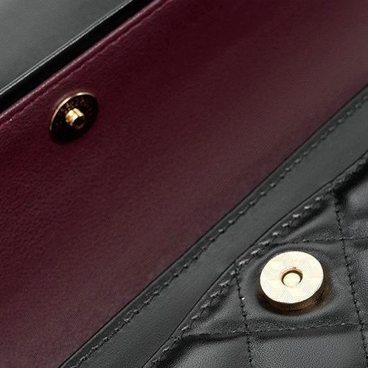 Inspired Quilted Axelremsväska i äkta läder för kvinnor