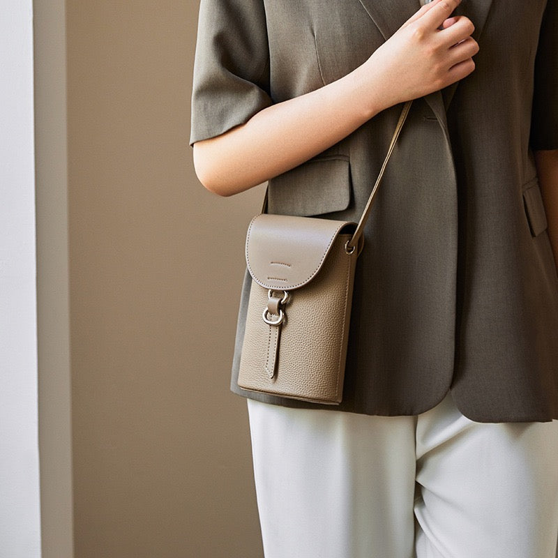 Lyxig mini-axelväska i äkta läder för kvinnor