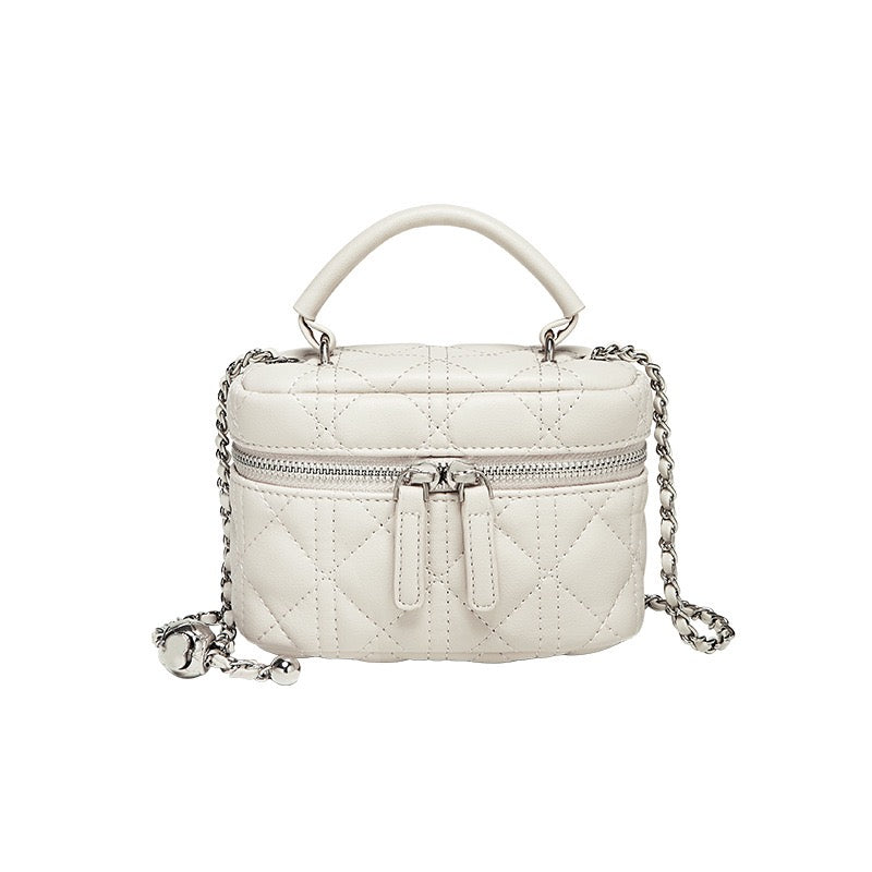 Utsökt miniväska i äkta läder med guldfärgad kulkedja för kvinnor