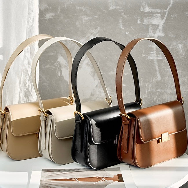 Lyxig minimalistisk axelväska i äkta läder för kvinnor